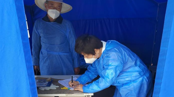 甘肅省招標(biāo)咨詢集團(tuán)有限責(zé)任公司駐村幫扶隊：奮戰(zhàn)防疫一線 勇保群眾安康